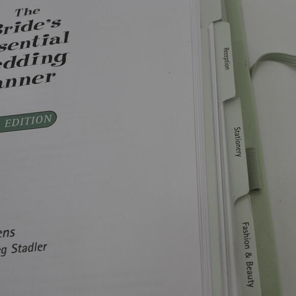 Bride's Essential Wedding Planner Deluxe Edition Amy Nebens - Picture 9 of 16